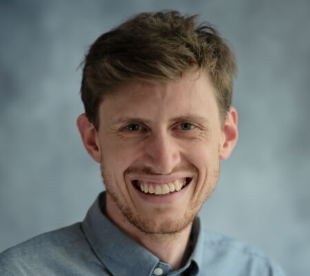 https://www.fusionacademy.com/wp-content/uploads/2019/02/Brad-Efford3.jpg