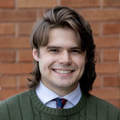 https://www.fusionacademy.com/wp-content/uploads/2019/02/John-Spencer.jpg