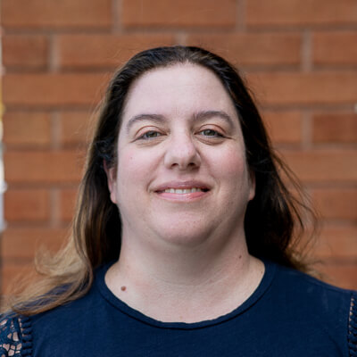 https://www.fusionacademy.com/wp-content/uploads/2019/02/Julie-Garavel.jpg