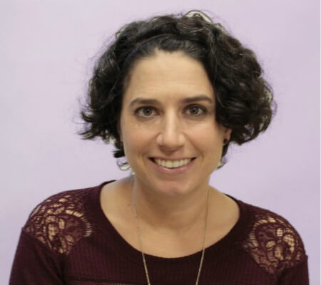 https://www.fusionacademy.com/wp-content/uploads/2019/02/Julie_Lass.2.jpg