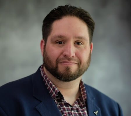 https://www.fusionacademy.com/wp-content/uploads/2019/02/Ryan_Foltz3.jpg