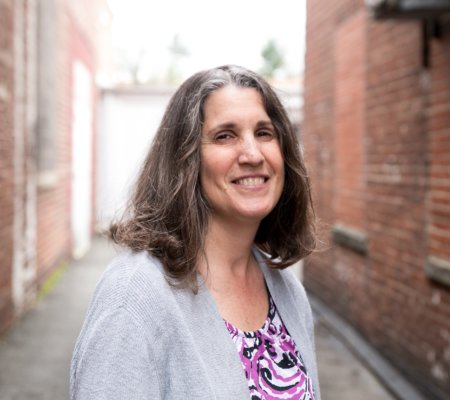 https://www.fusionacademy.com/wp-content/uploads/2019/08/SusanWilliams2-e1567006691508.jpg