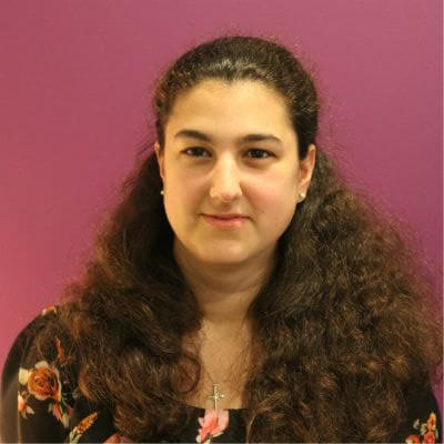https://www.fusionacademy.com/wp-content/uploads/2019/11/Katie-Pinelli_Profile-Picture-e1572732091277.jpg