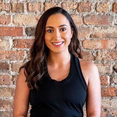 https://www.fusionacademy.com/wp-content/uploads/2021/06/Tina-Cheema-Stoner-piccy.jpg