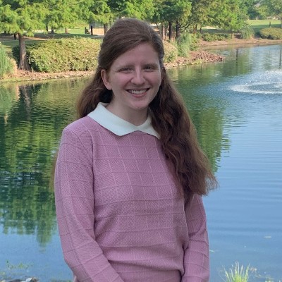 https://www.fusionacademy.com/wp-content/uploads/2021/08/Christine-Foley-Square-.jpg