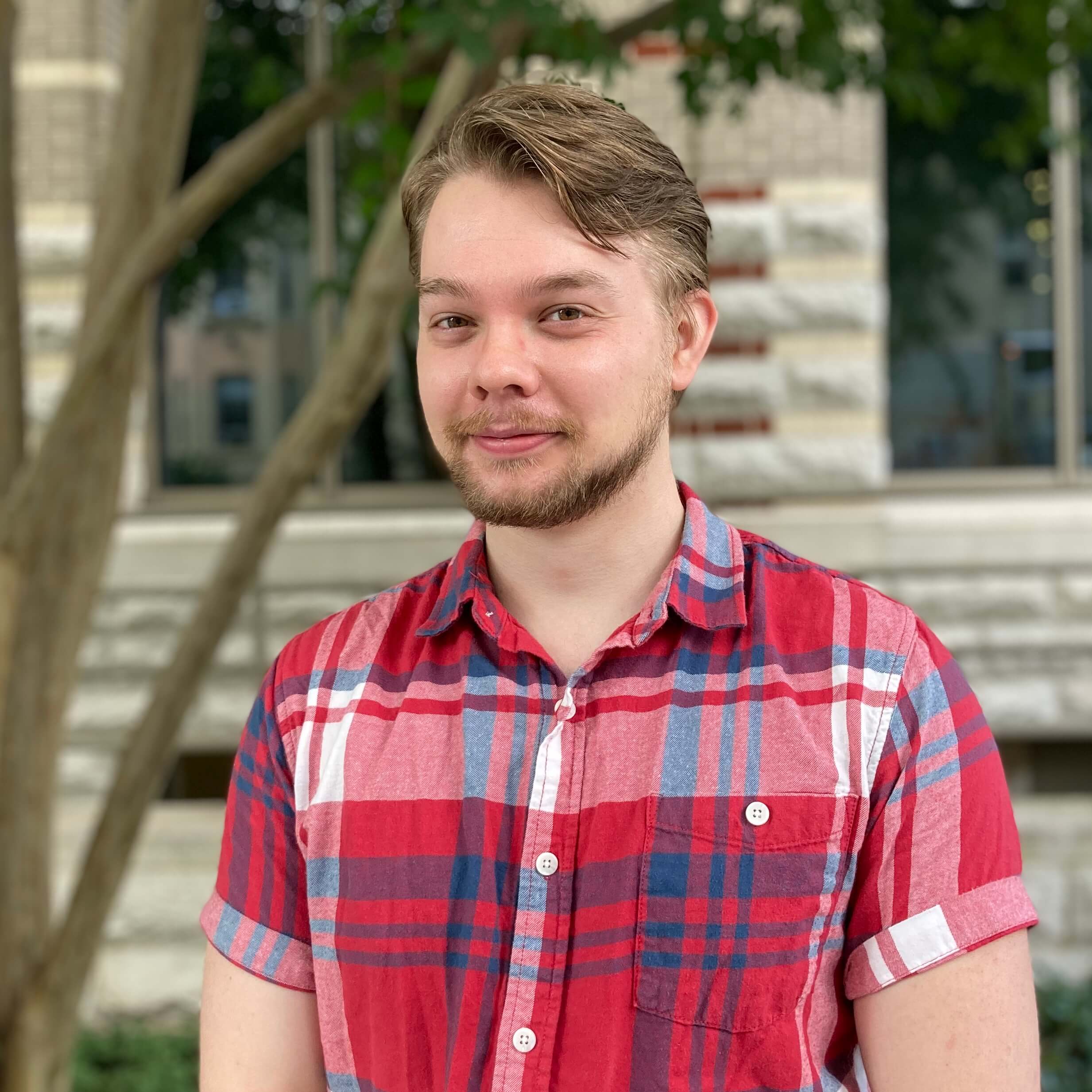 https://www.fusionacademy.com/wp-content/uploads/2021/08/Munzert-Adam.jpg