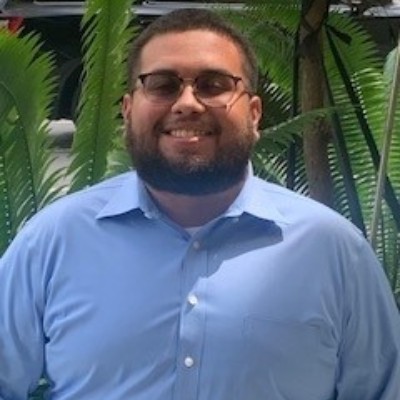 https://www.fusionacademy.com/wp-content/uploads/2021/08/Saenz-Kevin-Website-Bio-Photo-1-resized.jpg