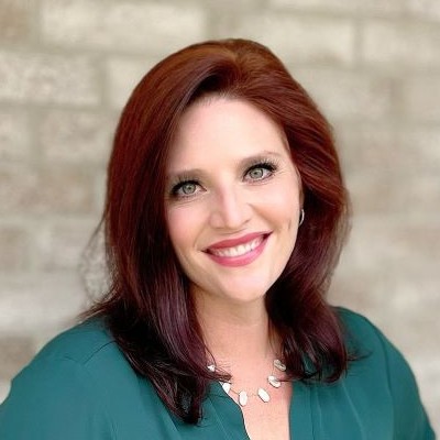 https://www.fusionacademy.com/wp-content/uploads/2021/08/Stephanie-Alexander.jpg