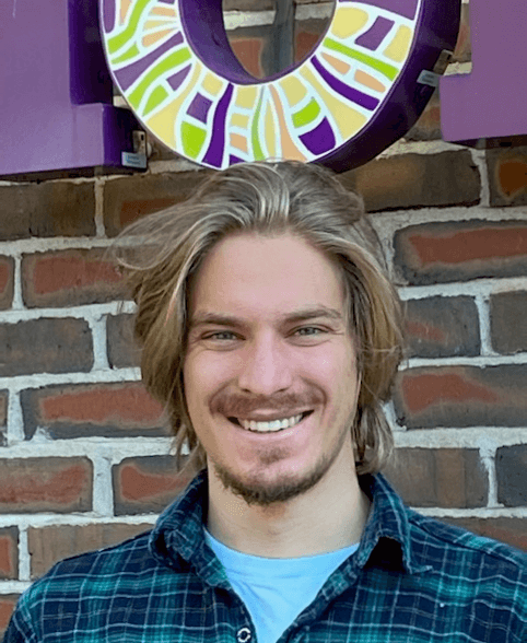 https://www.fusionacademy.com/wp-content/uploads/2021/10/Brian-Stuligross.png