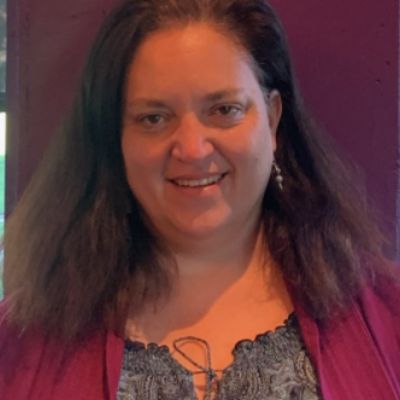 https://www.fusionacademy.com/wp-content/uploads/2021/10/Emily_Albright_Teacher-Mentor-1.jpg