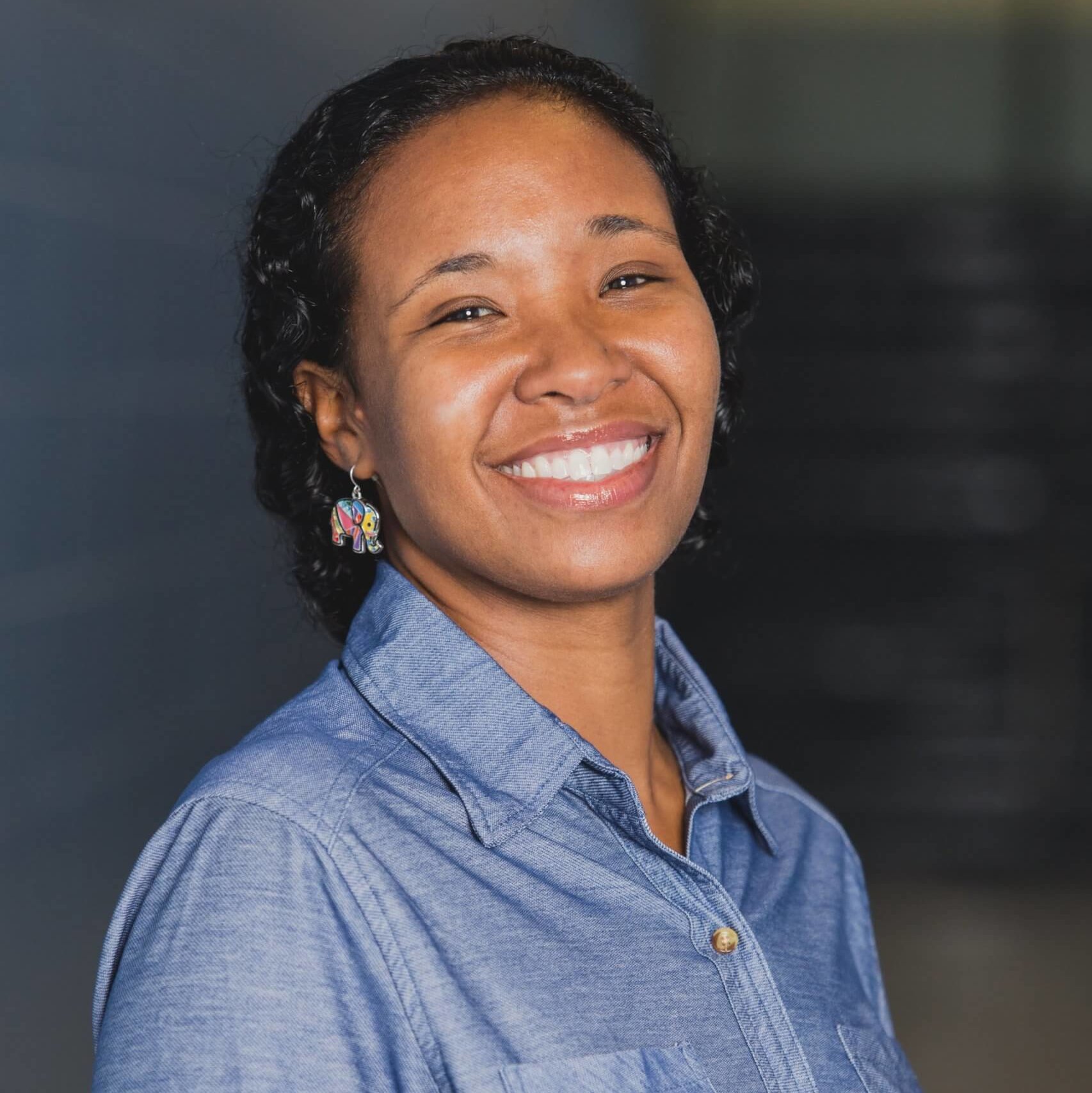 https://www.fusionacademy.com/wp-content/uploads/2021/10/Lyndia-Lawson-scaled-e1633356508709.jpg