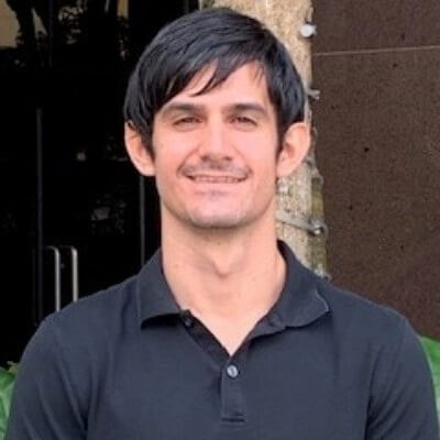 https://www.fusionacademy.com/wp-content/uploads/2021/10/Pazos-Jorge-Pic-3-Resized.jpg