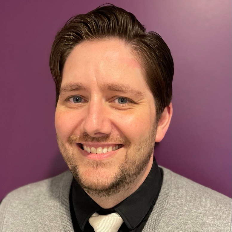 https://www.fusionacademy.com/wp-content/uploads/2021/12/John-Loero-Resized.jpg